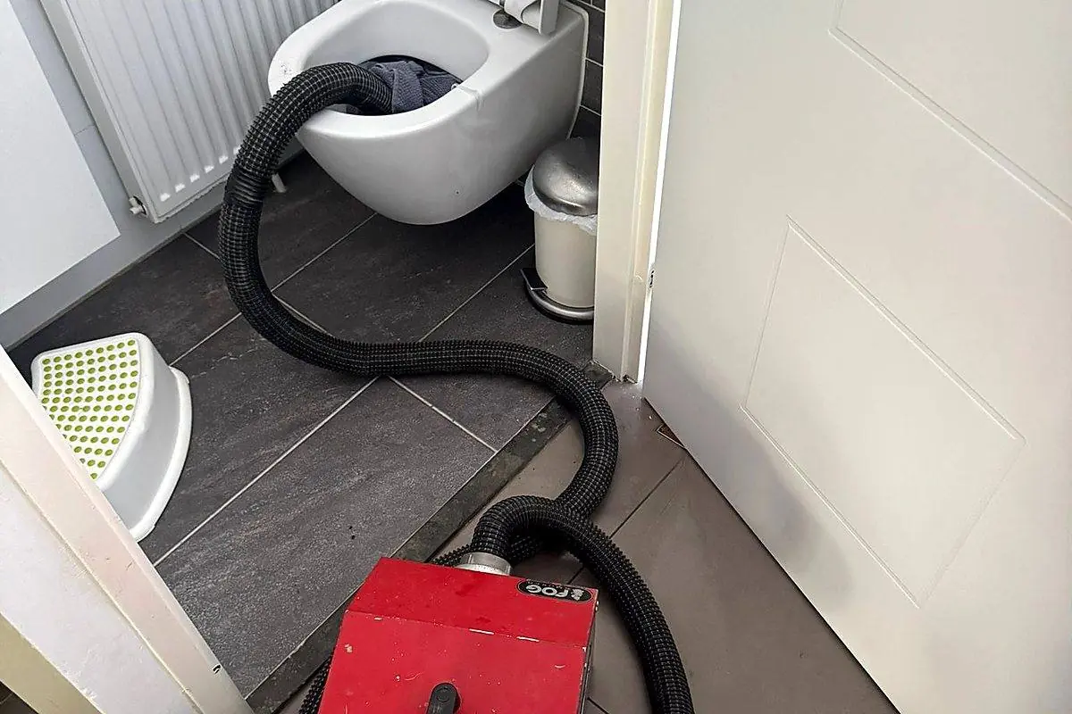 Rookdetectie bij onderzoek van een rioolsysteem